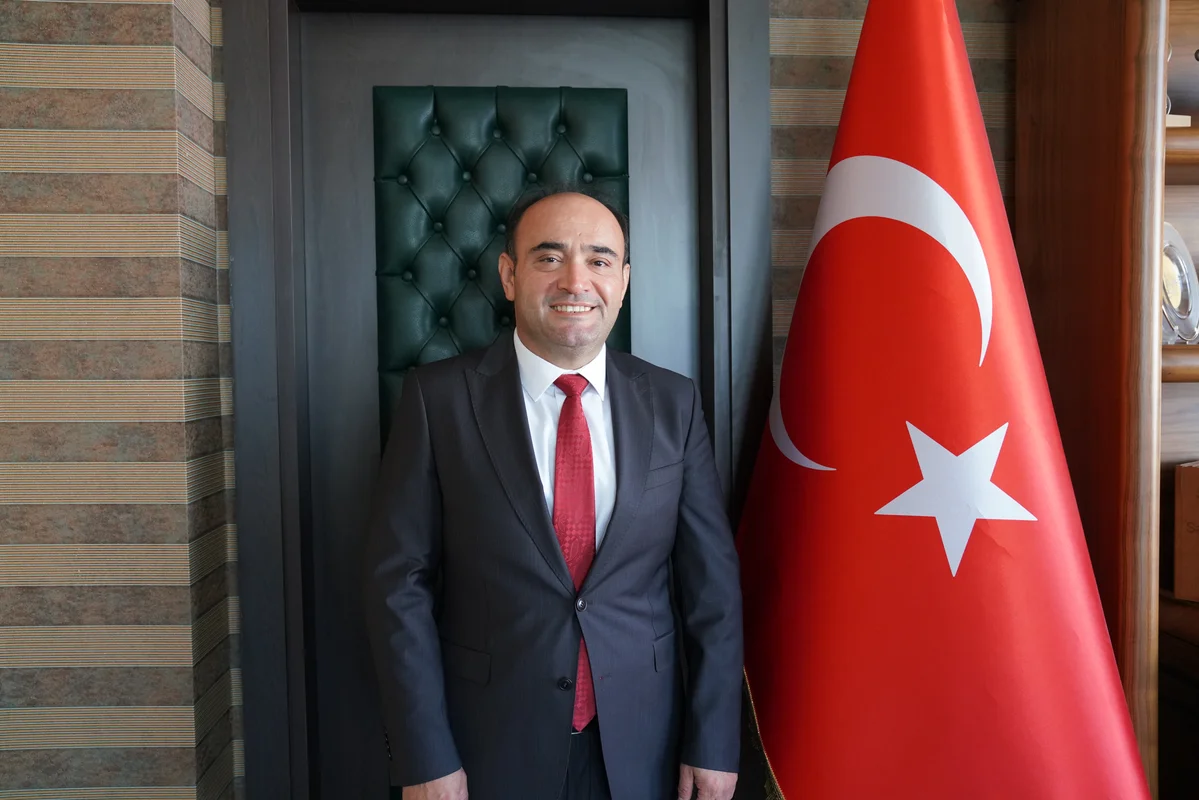 B. Önder Akdenizli kimdir? Seydikemer Belediye Başkanı'nın hayatı ve kariyeri